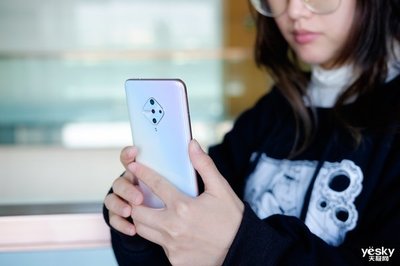 vivo Y9s自拍评测 3200万像素与AI软件协同打造专业写真大片